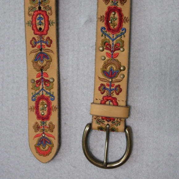 Lucky Brand Accessories - Lucky Brand Medium Floral Embroidered Boho Hippie Brown Buckle India Belt